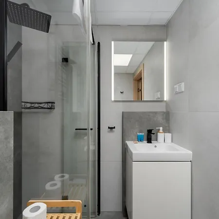 Apartamento Główny Comfort By Bookinghost Cracóvia
