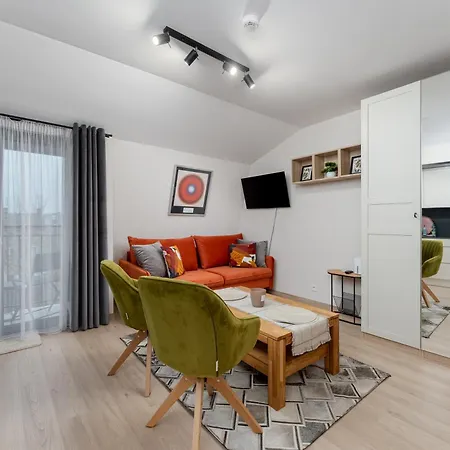 Glowny Comfort By Bookinghost